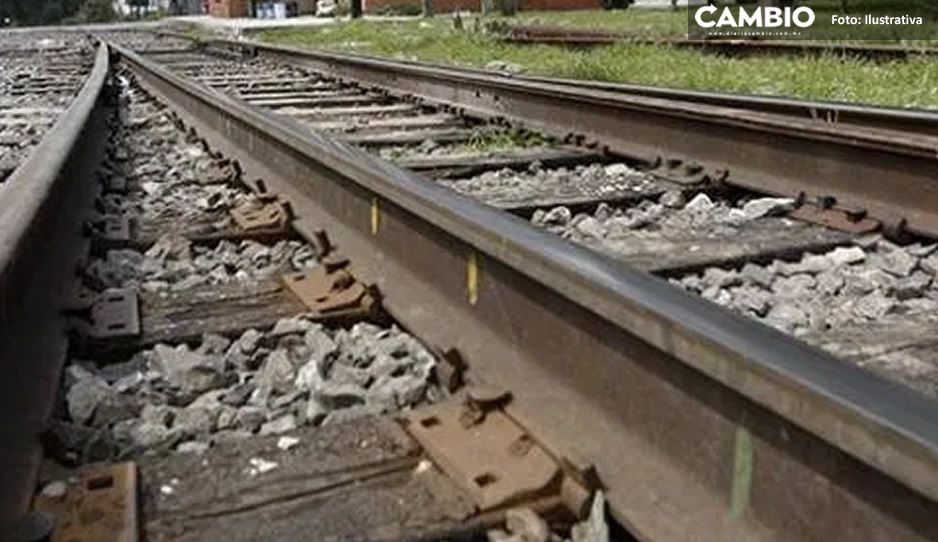 Encuentran tirada y golpeada a trabajadora de VW en las vías del tren