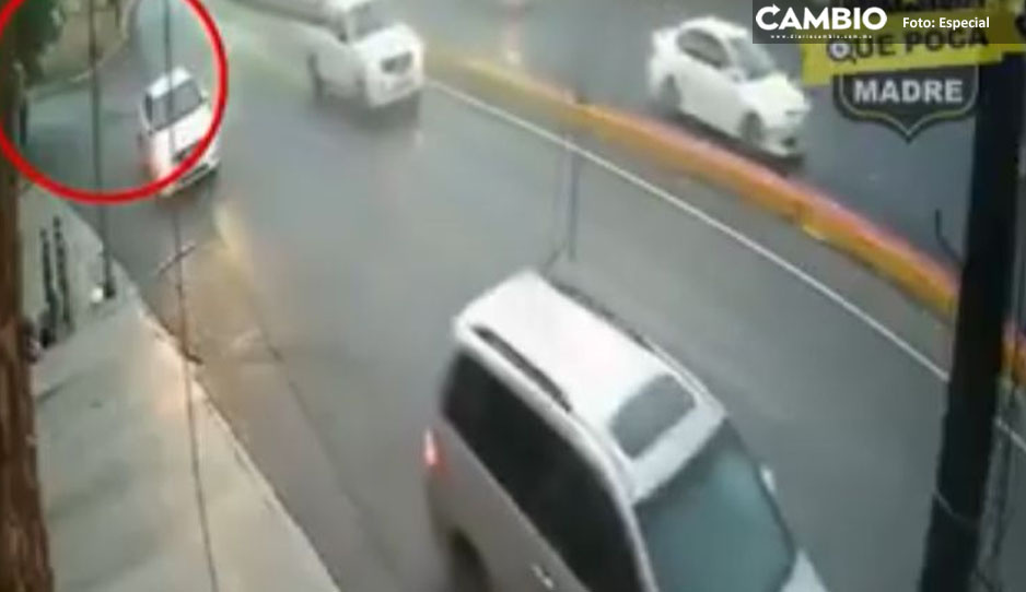 ¡Héroes! Automovilistas salvaron a joven de ser secuestrada en Monterrey (VIDEO)