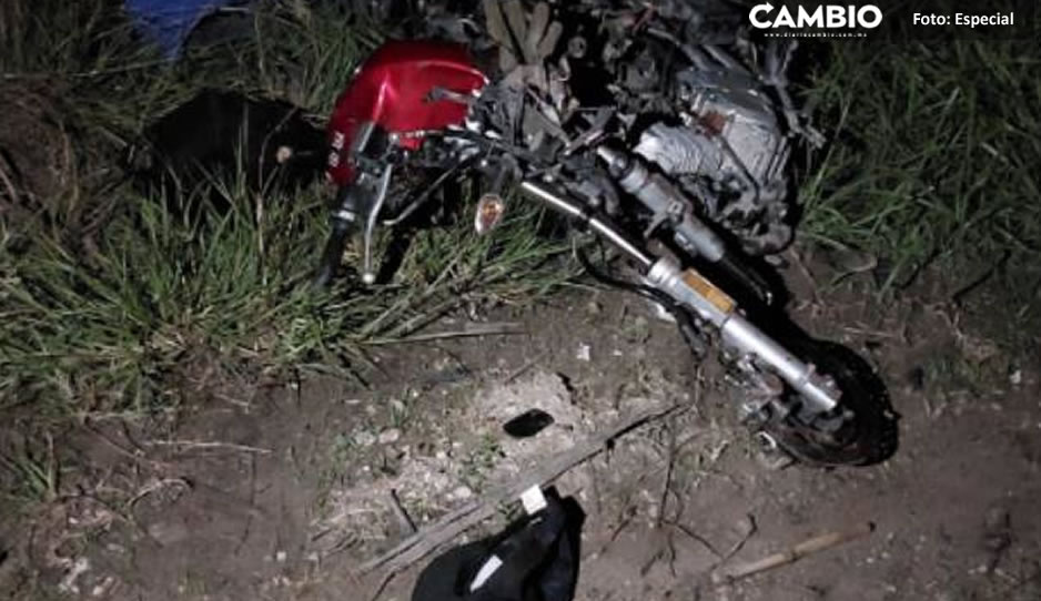 Conductor ebrio atropella y mata a dos motociclistas en Tilapa