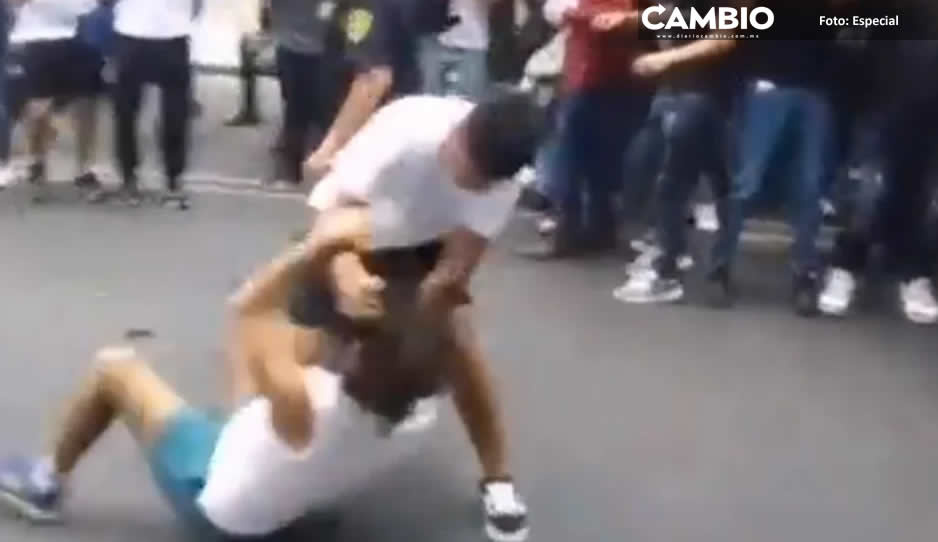 Maestro y alumno del IPN Zacatenco se dan con todo en plena calle (VIDEO)