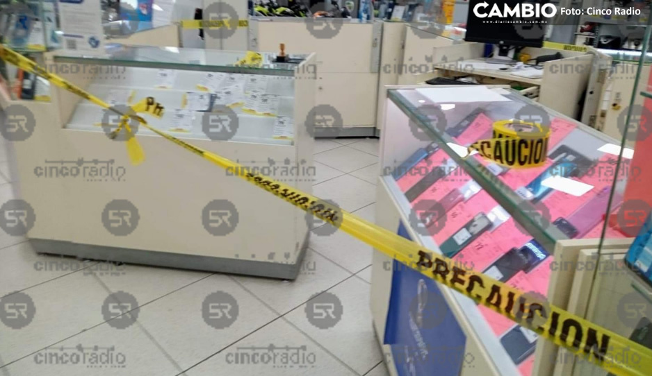 Asaltan Elektra en Los H&eacute;roes; se llevan m&aacute;s de 150 celulares