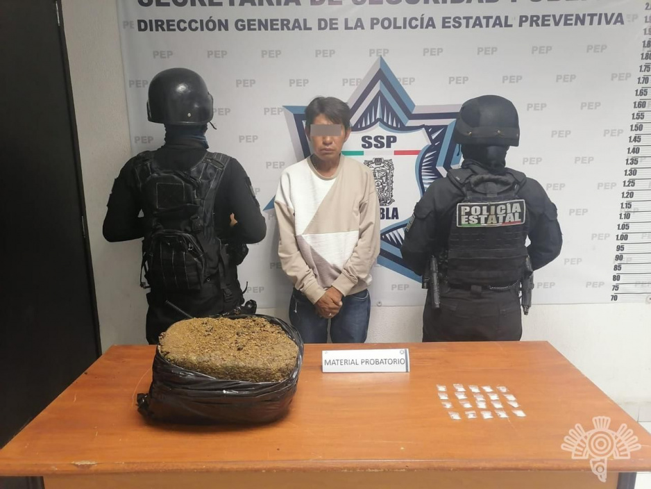Con marihuana y cristal detienen a Pánfilo en Xochimehuacan