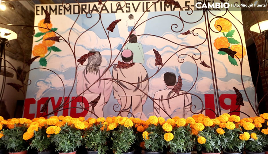 FOTOS: Dulceros de la 6 Oriente dedican ofrenda de flores a caídos por Covid