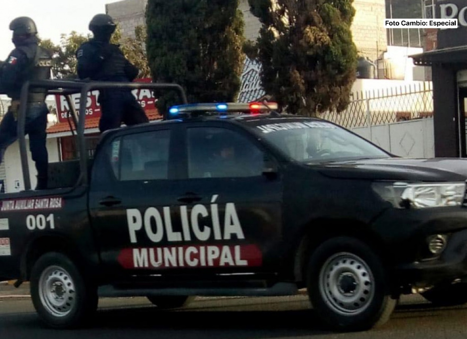 Familiares de policías detenidos de Tecamachalco acusan abusos de la Fiscalía