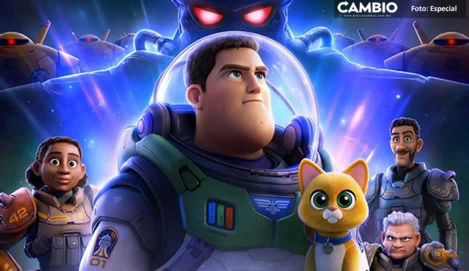 Prohíben película de Lightyear en 14 países por beso lésbico