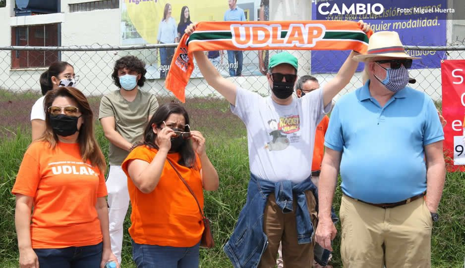 Denuncian despidos masivos en la UDLAP