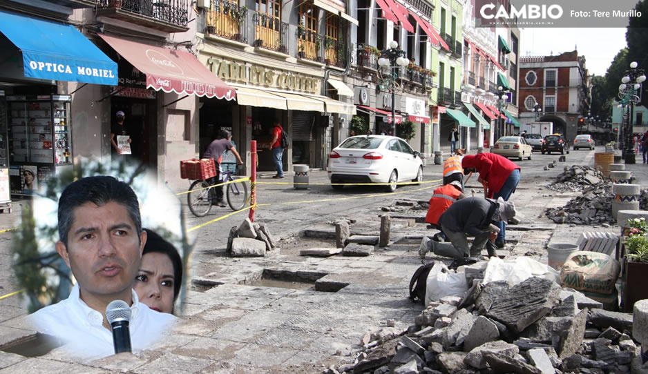 Lalo limpiará su cochinero de hace 10 años; levantará lajas mal puestas frente a la Catedral (VIDEO)