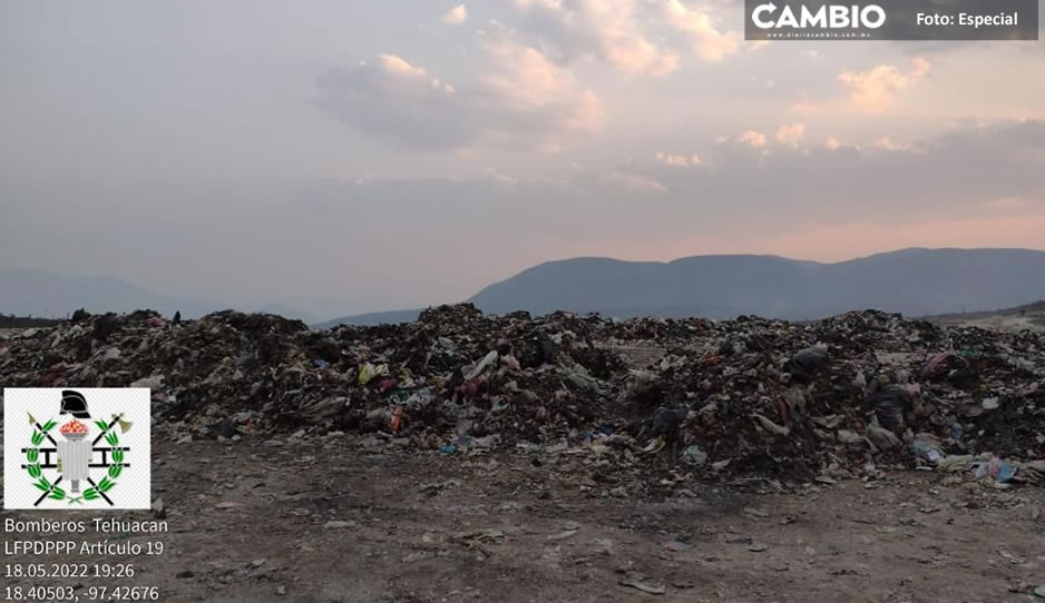 Gobierno de Tepole tardó 12 días en apagar incendio en relleno sanitario de Tehuacán; generó contaminación