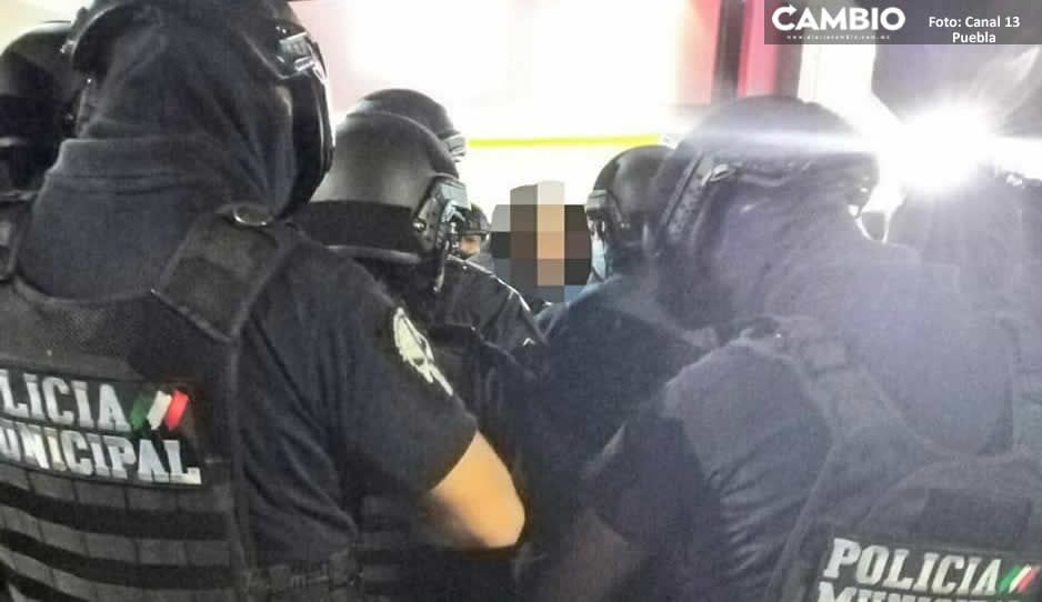 Tras cuatro horas de negociación, rescatan de ser linchados a presuntos ladrones en Totimehuacan