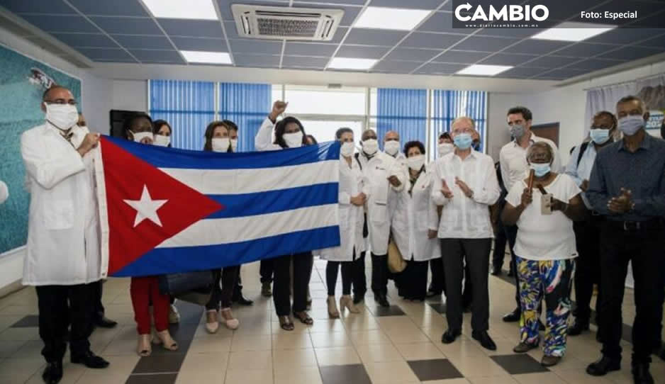 Médicos cubanos ya se encuentran en 7 estados de la república: Titular del IMSS