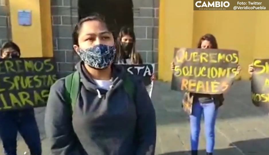 Alumnas del Instituto de Artes de Puebla se manifiestan para denunciar acoso por parte de sus profesores