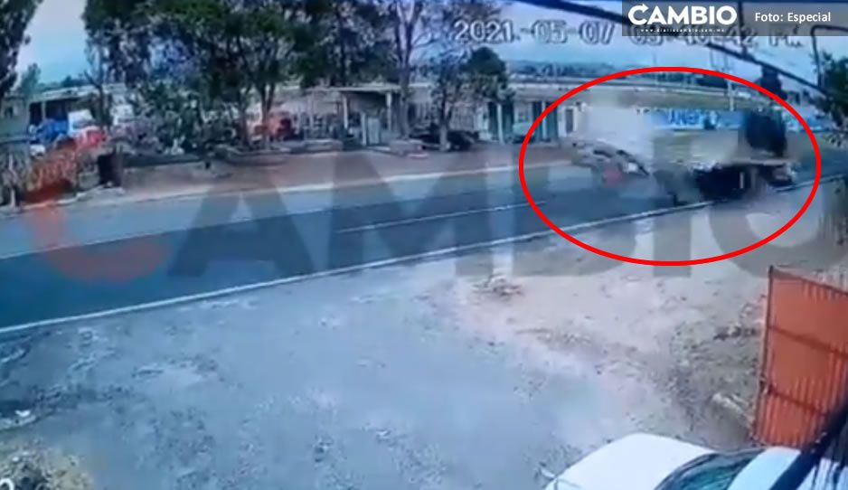 Fatal accidente deja un muerto y un herido en la federal México-Puebla (VIDEO)