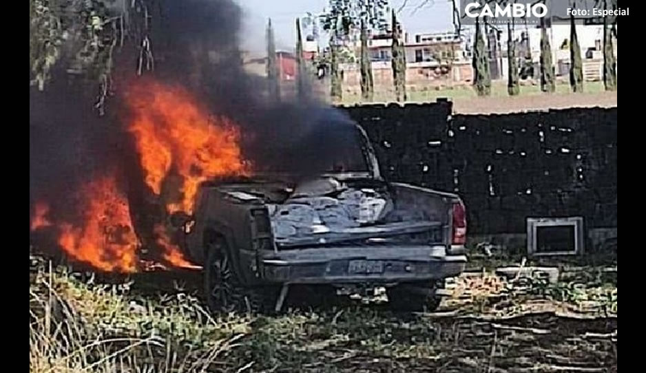 Conductor de camioneta muere calcinado tras chocar en Periférico Ecológico