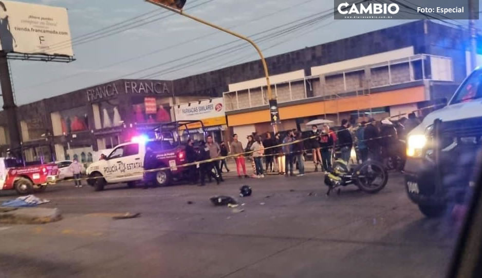 Motociclista muerto en Prados Agua Azul era el copiloto; se pasaron el rojo y coche los impactó