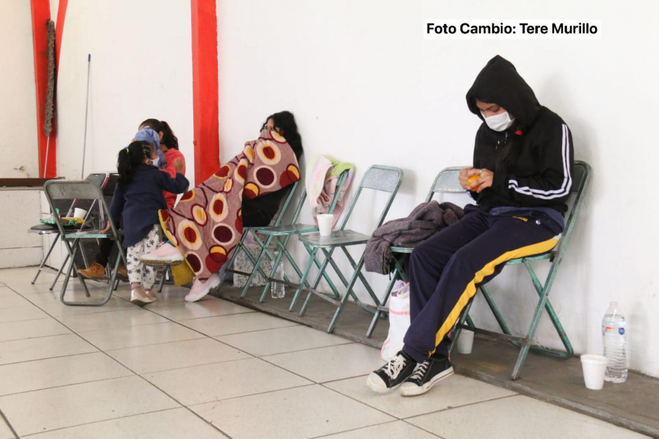 Más 40 afectados por las explosiones en Xochimehuacán se refugiaron en albergue del Boulevard Norte