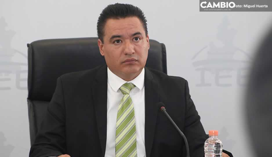 Consejeros frenan a César Huerta tras querer imponer a sus allegados en el IEE