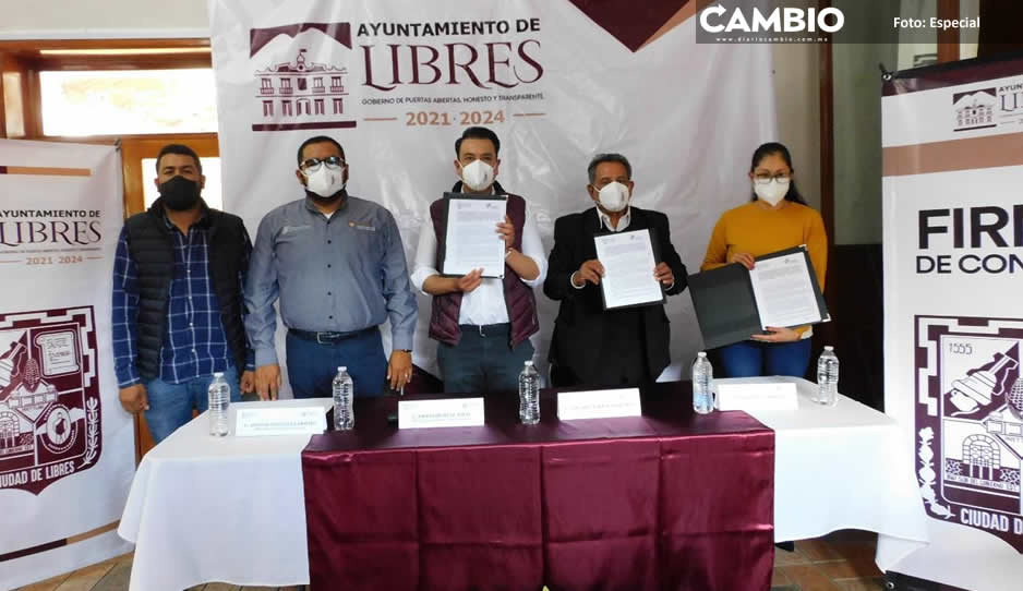 Firma del convenio de colaboración del H. Ayuntamiento de libres 2021-2024 y el instituto de capacitación para el trabajo del estado de Puebla