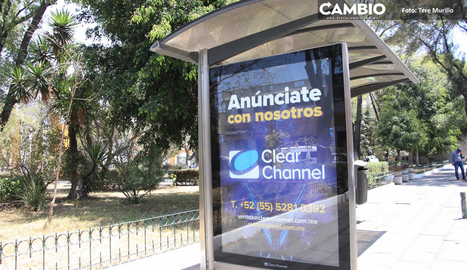 Clear Channel sigue explotando los paraderos de transporte pese a que terminó su contrato en 2021 (FOTOS)