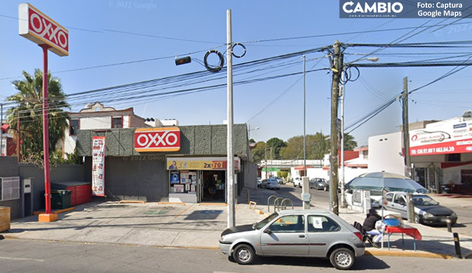 A punta de pistola delincuentes atracan Oxxo de Bugambilias; se llevan cinco mil pesos