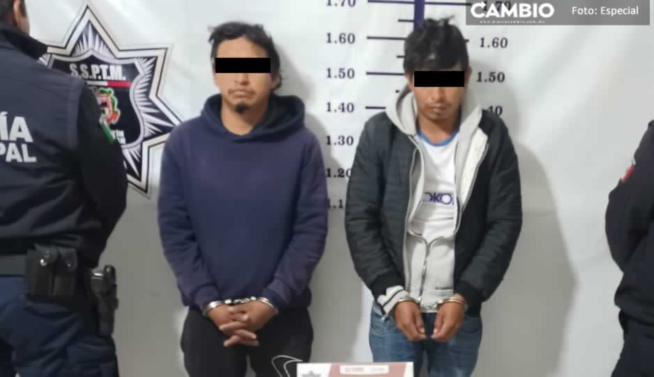 Detienen a dos motoladrones en Texmelucan; habrían baleado a un comprador de auto