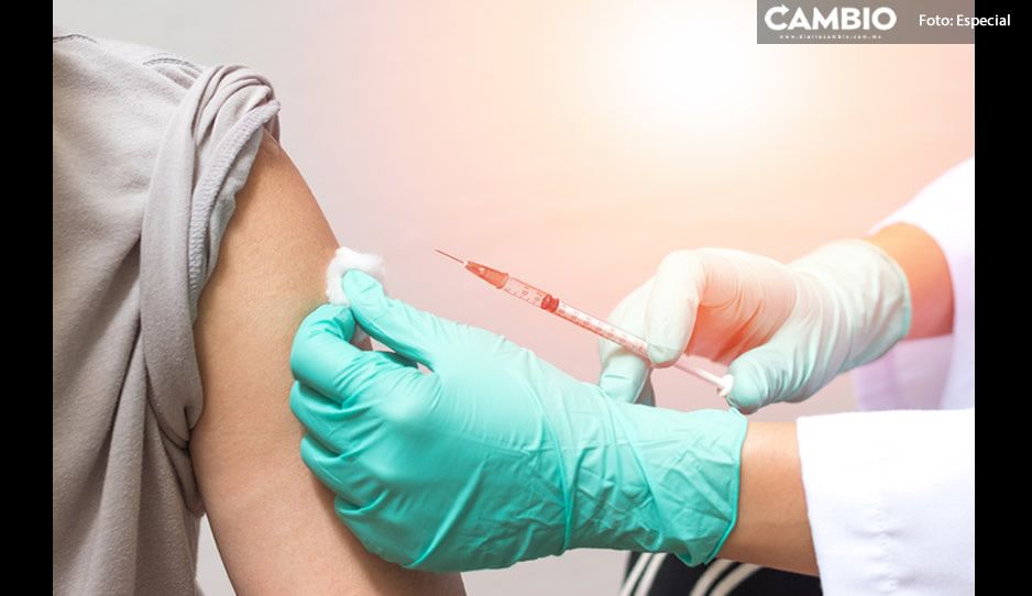 AMLO mejora su imagen por aplicación de vacunas; sube a 63% en febrero, según estudio