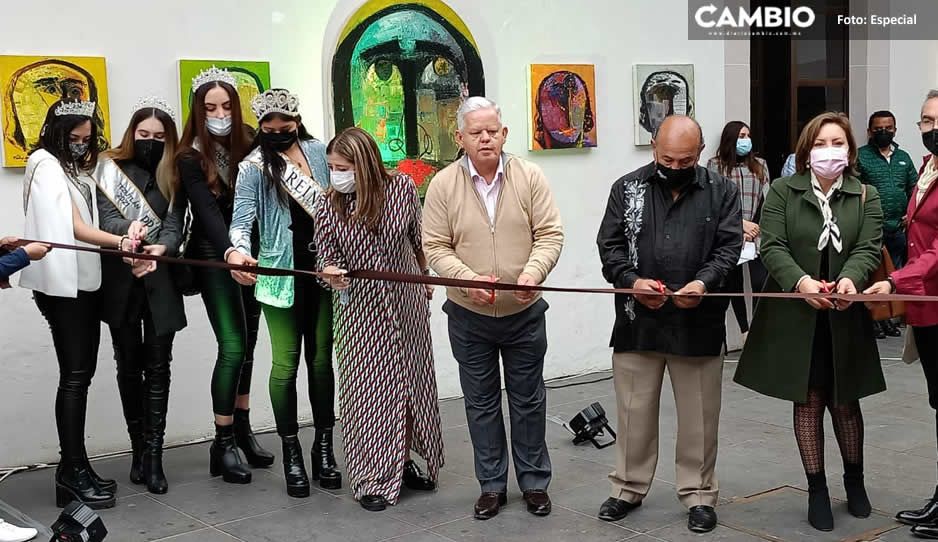 Carlos Peredo Corta El Liston Inaugural De La Expo Cultural 2021