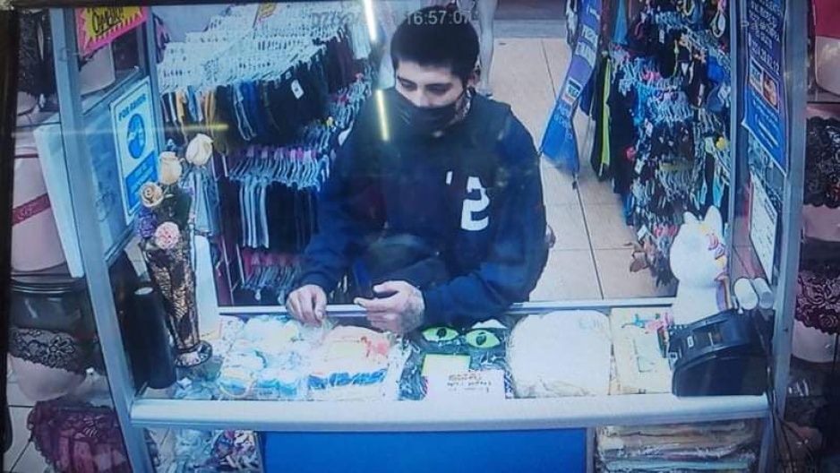 VIDEO: Así de fácil este ladrón atracó tienda del Bulevar Norte, se llevó hasta la cartera de una cajera