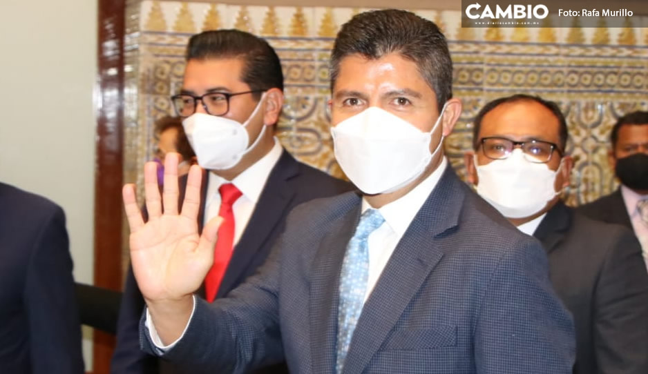 Lalo busca convencer a bancada del PAN de aprobar el tarifazo del DAP