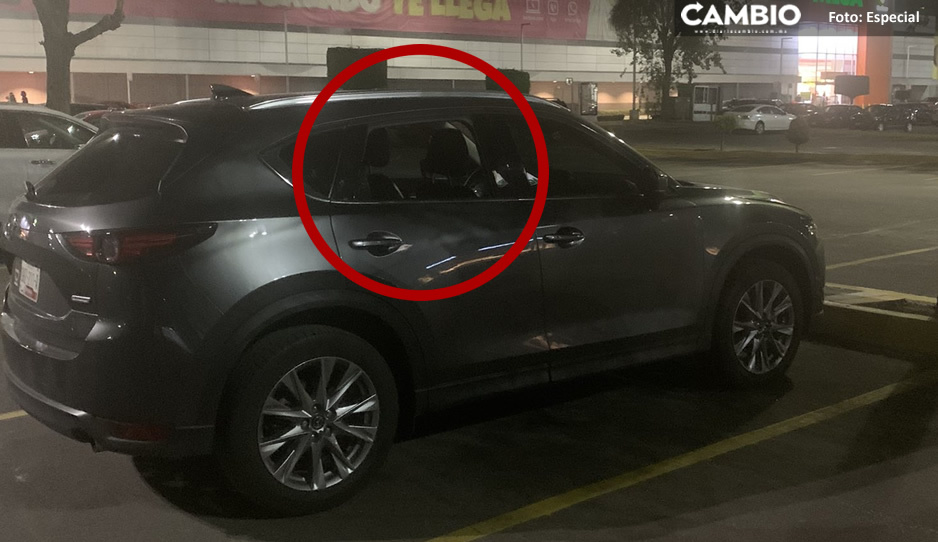 Dan cristalazo a camioneta de poblana en el Mega de Angelópolis: le robaron hasta la maleta del gym