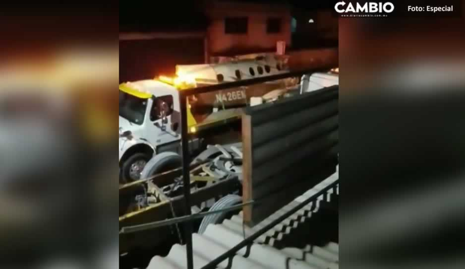Retiran aeronave de Echeguren del Bodega Aurrerá, pero se desconoce las causas del desplome (VIDEO)