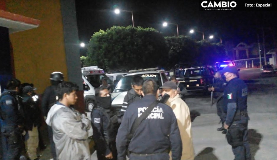 Fin de semana violento: Pobladores golpean a policías municipales de Teotlalcingo y Calpan