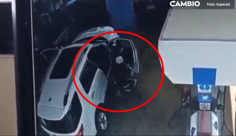 VIDEO: Levantan a dos mujeres en gasolinera de Sonora