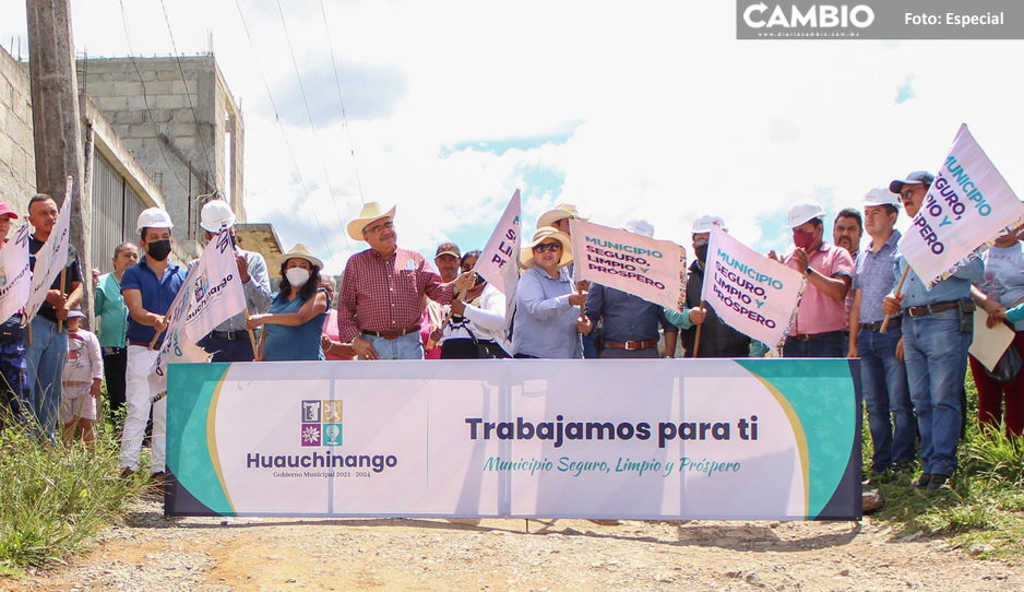 Rogelio López Angulo rehabilita la red de alcantarillado sanitario de la colonia Nuevo Amanecer en Huauchinango