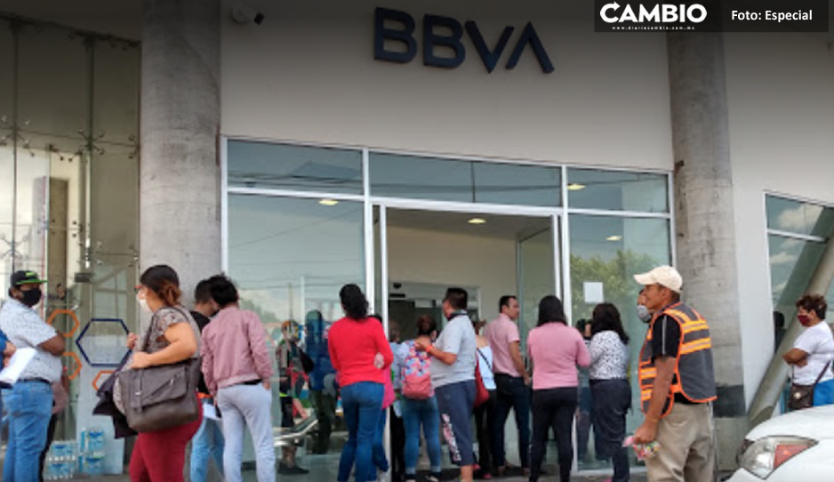 Encañonan a mujer y le roban 380 mil pesos en el BBVA de la 14 Sur