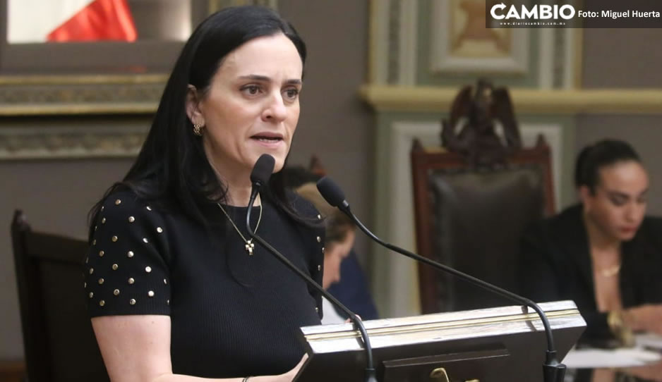 Della Vecchia aseguró que mantendrá &quot;las faldas bien puestas&quot; vs de las reformas constitucionales de la GN