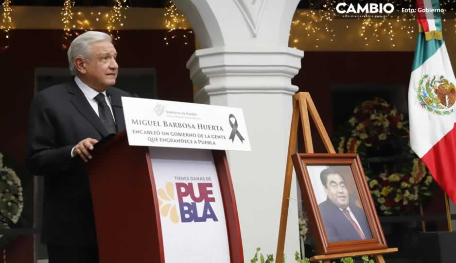 AMLO reconoce el trabajo de Barbosa a favor de la 4T durante homenaje en Casa Aguayo