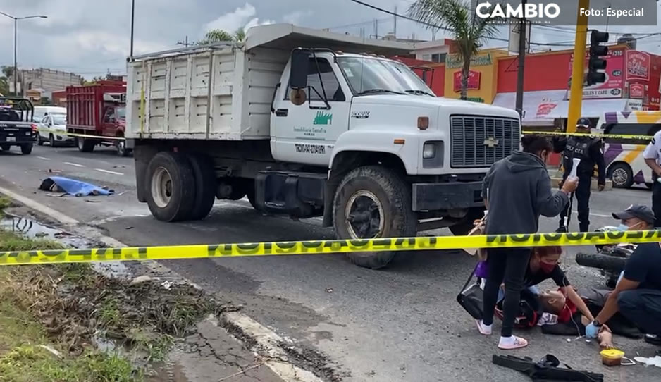 Muere una motociclista al ser atropellada por un camión sin frenos en la federal Atlixco-Izúcar