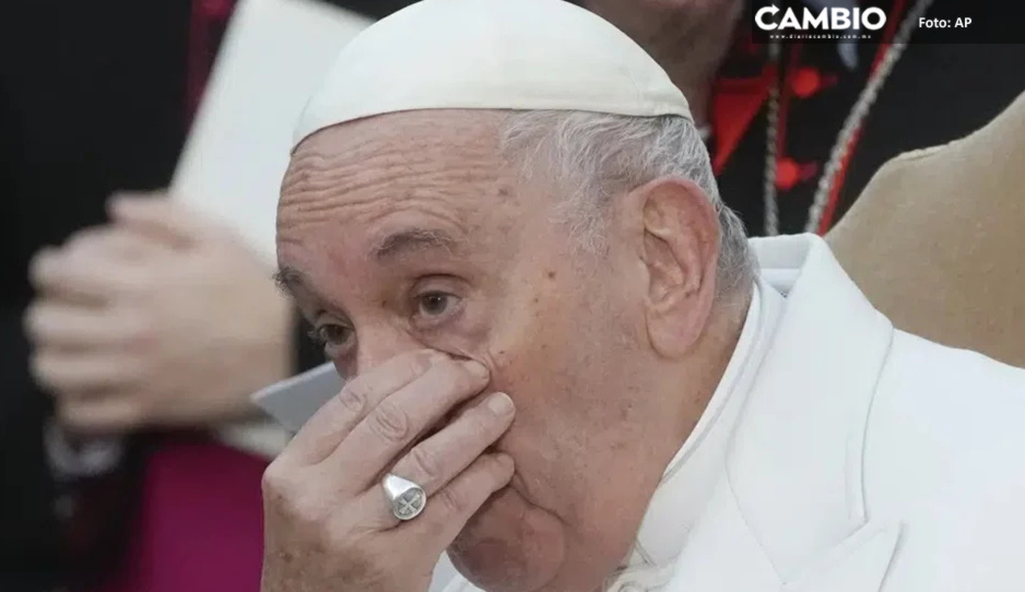 ¡Triste el Papa Francisco! Llora al rezar por la paz en Ucrania (VIDEO)