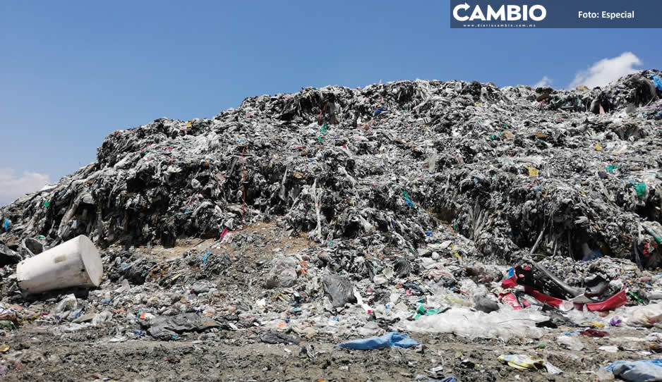 Coapeños incongruentes: siguen tirando su basura en el relleno sanitario de Tehuacán