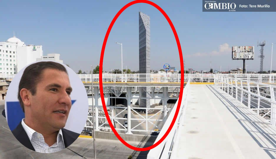 Desmantelan torre que puso Moreno Valle en el Boulevard Hermanos Serdán