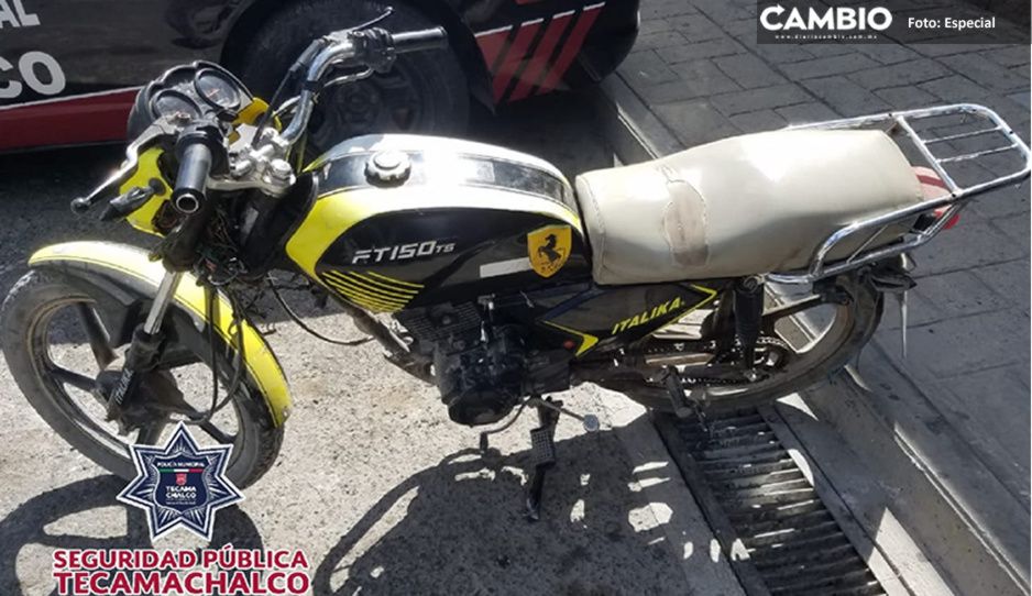 Tras persecución, policías detienen a dos ladrones de motocicleta en Tecamachalco