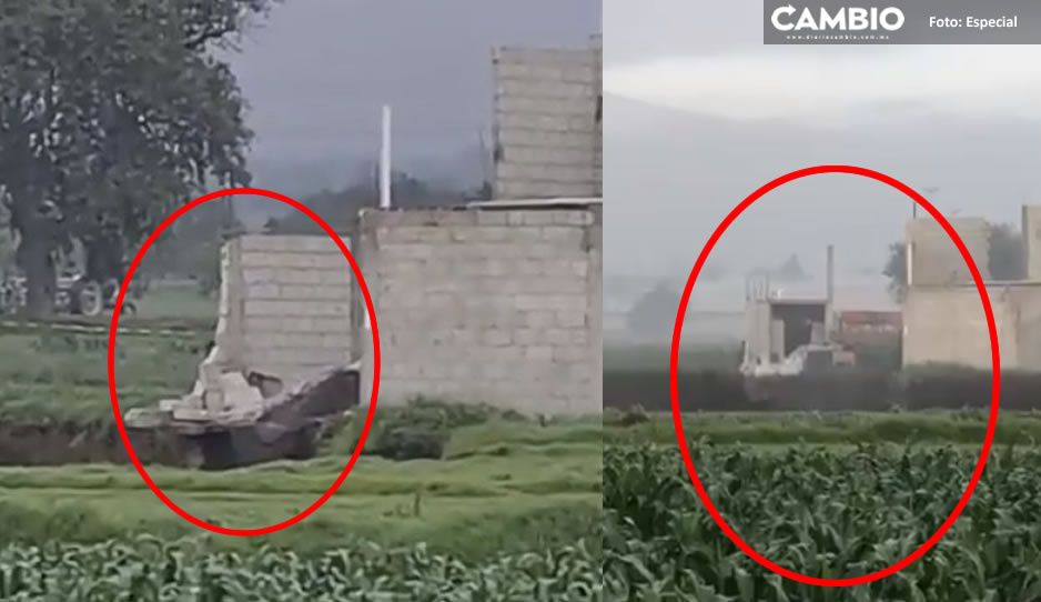 ¡Ya cayó! Socavón empieza a devorar la barda de la casa de la familia Sánchez (VIDEO)