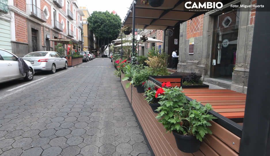 Covián instaló nueve parklets en el CH, pero seis benefician a bares y cafeterías