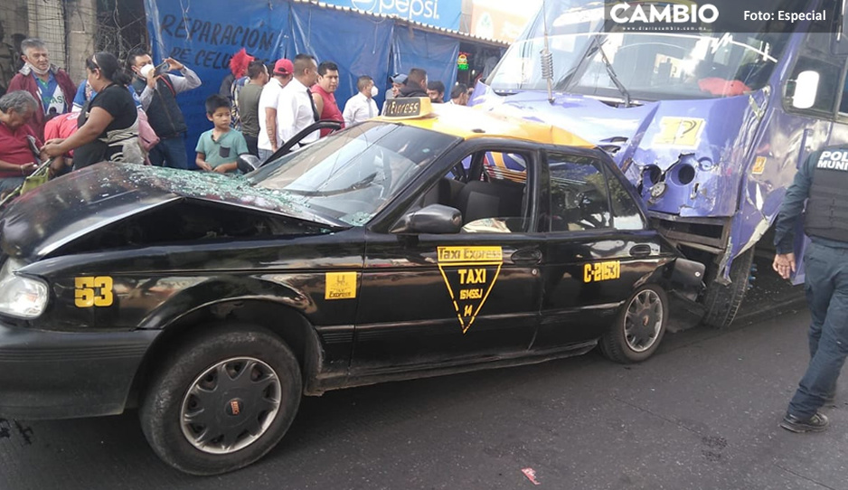 IMPACTANTE carambola en la CAPU entre dos camiones, tres taxis y autos particulares deja 50 lesionados (VIDEO)