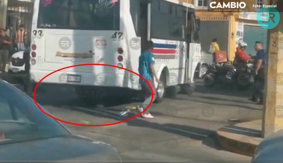 Ruta 33 atropella a ciclista en la 10 sur y Boulevard Torrecillas; quedó debajo de la unidad (VIDEO)