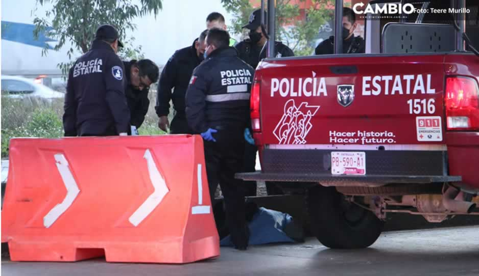 Maniatado y con huellas de tortura, abandonan cadáver de hombre en la México-Puebla