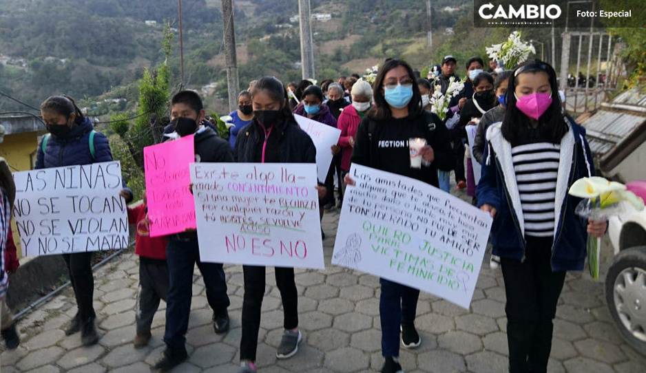 Pobladores de Zoquitlán se manifiestan por feminicidio de María Isabel