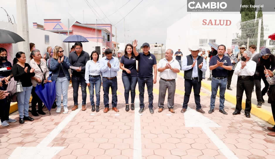 Entrega Mundo Tlatehui adoquinamiento en San Antonio Cacalotepec