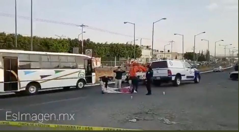 Rápido y furioso atropella a mujer en la Vía Corta a Santa Ana; se dio a la fuga (VIDEO)
