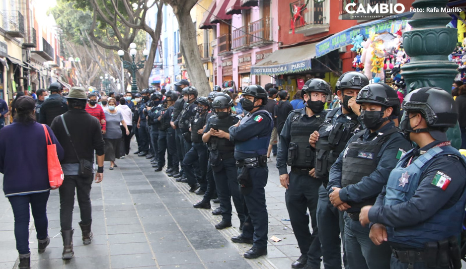 Tensión en el Centro: retiran a ambulantes de la 5 de Mayo, pero se instalan en calles aledañas (EN VIVO)